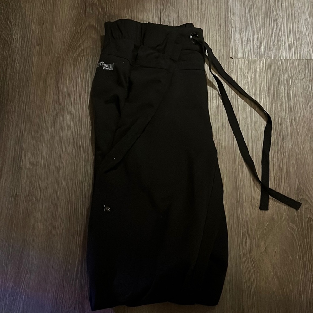 Scrubs very nice very new